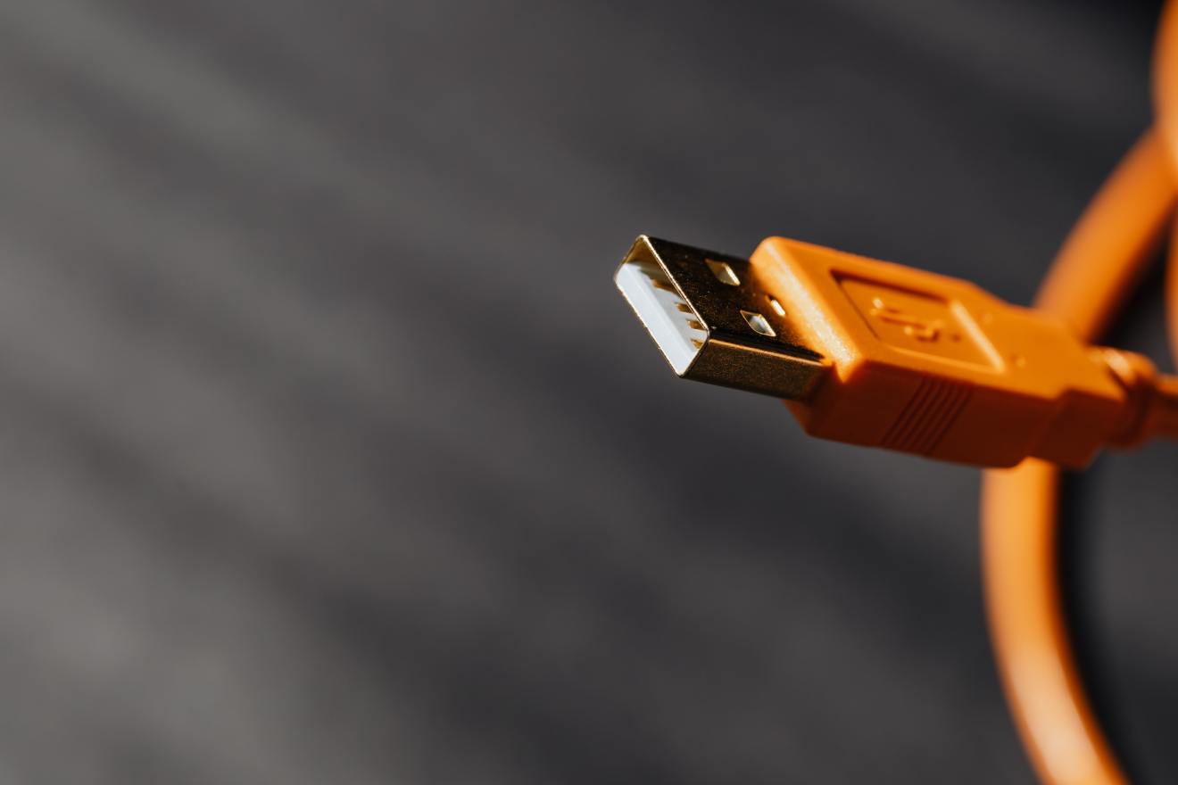 Cable USB: ¿Está el tuyo enchufado correctamente?